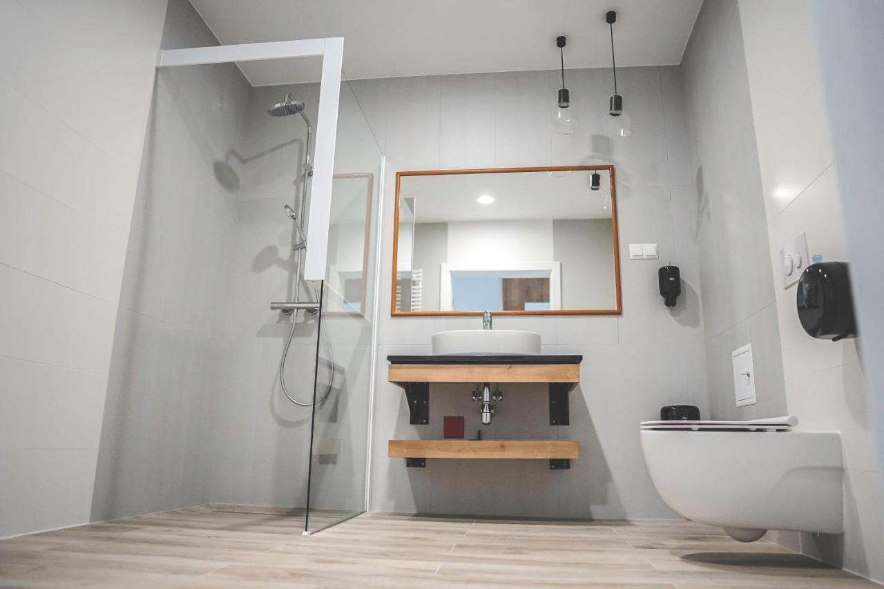 Szklane Lniane Hotel Korczyna  Екстериор снимка