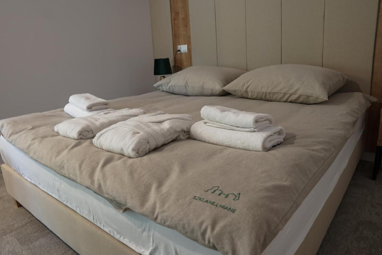 Szklane Lniane Hotel Korczyna  Екстериор снимка