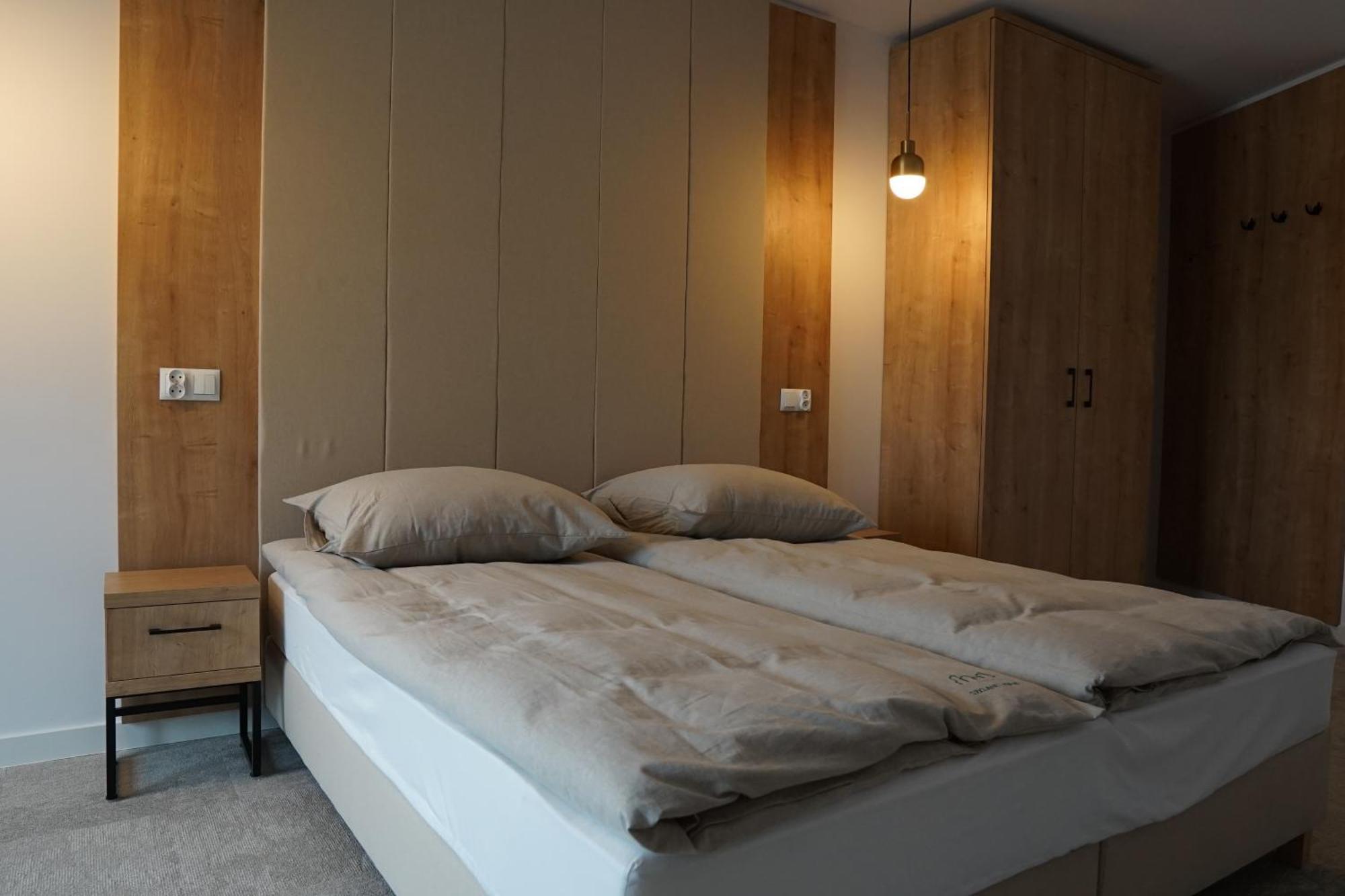 Szklane Lniane Hotel Korczyna  Екстериор снимка